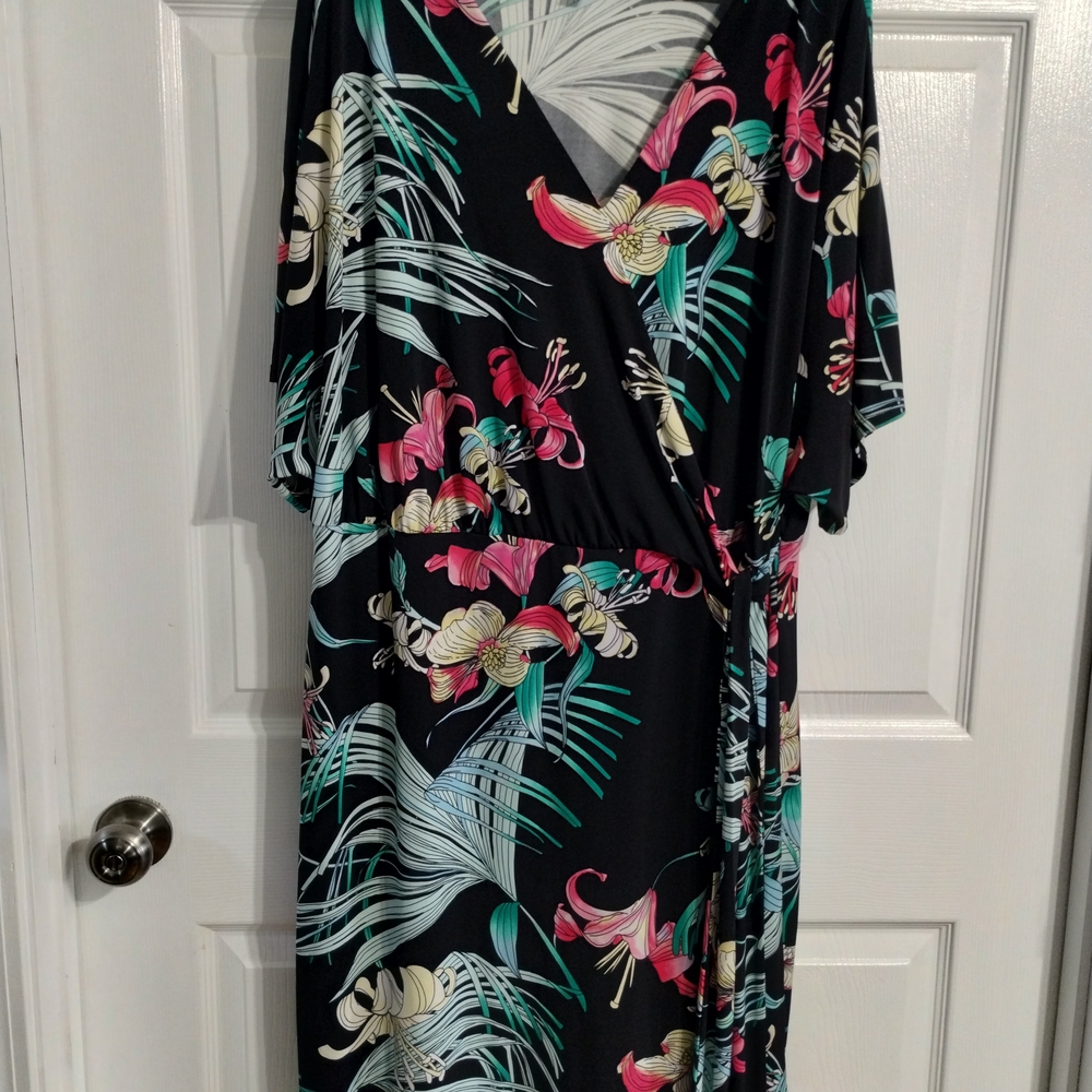 Jennifer Lopez Black Floral Maxi Dress